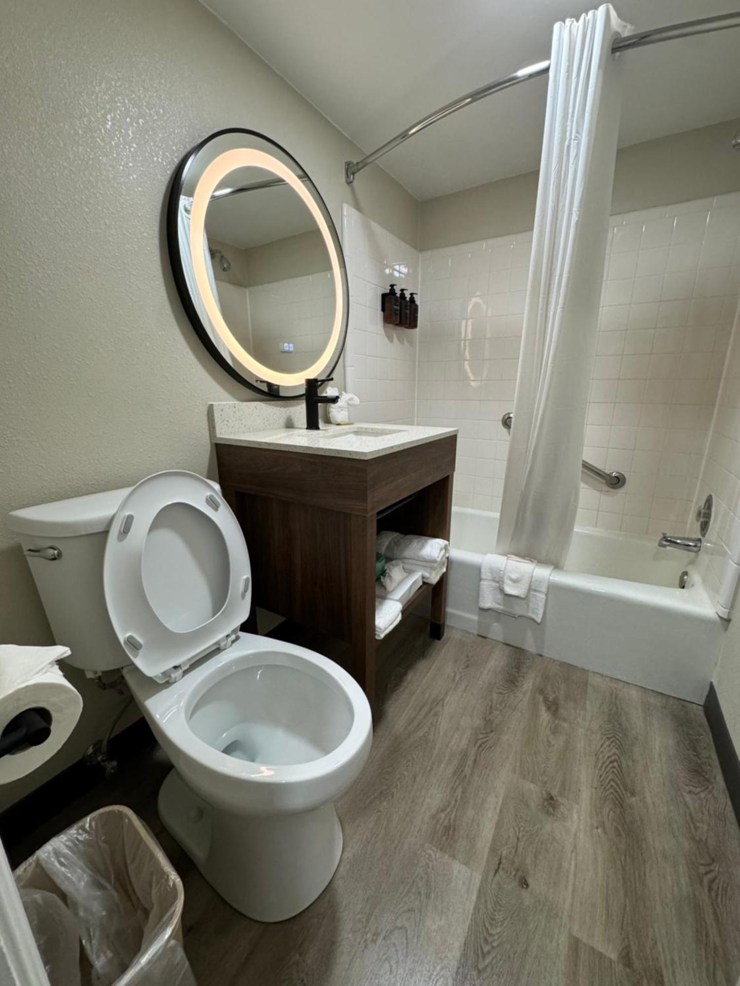 Governor House Inn Arlington/Falls Church Esterno foto