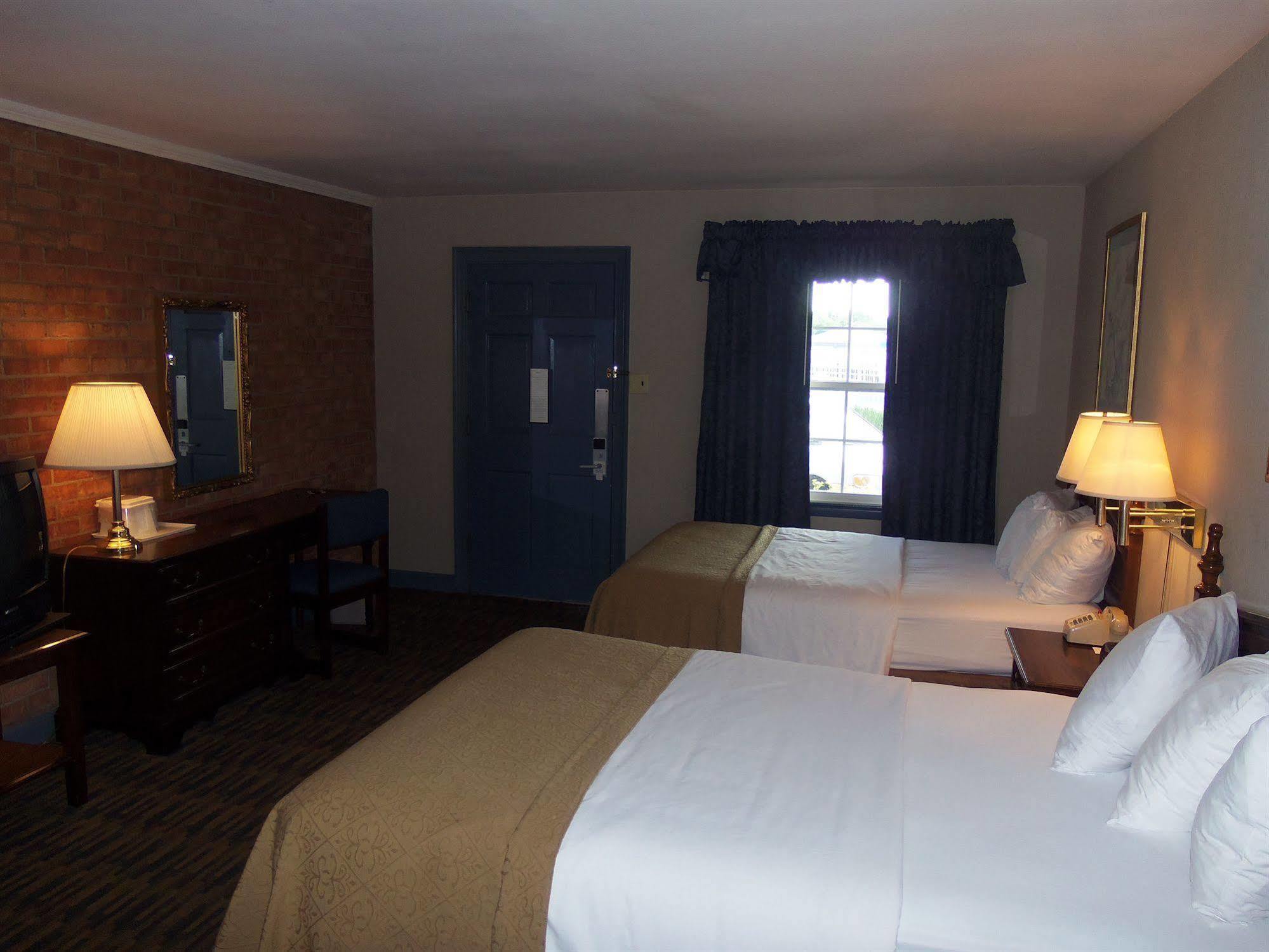 Governor House Inn Arlington/Falls Church Esterno foto