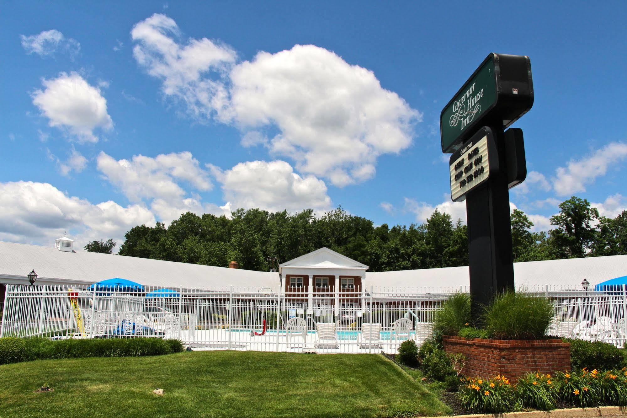 Governor House Inn Arlington/Falls Church Esterno foto