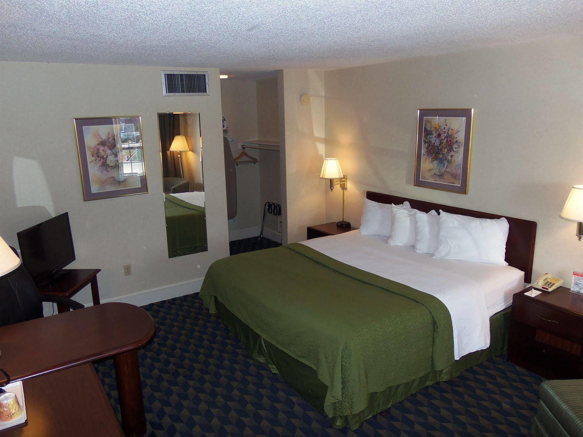 Governor House Inn Arlington/Falls Church Esterno foto