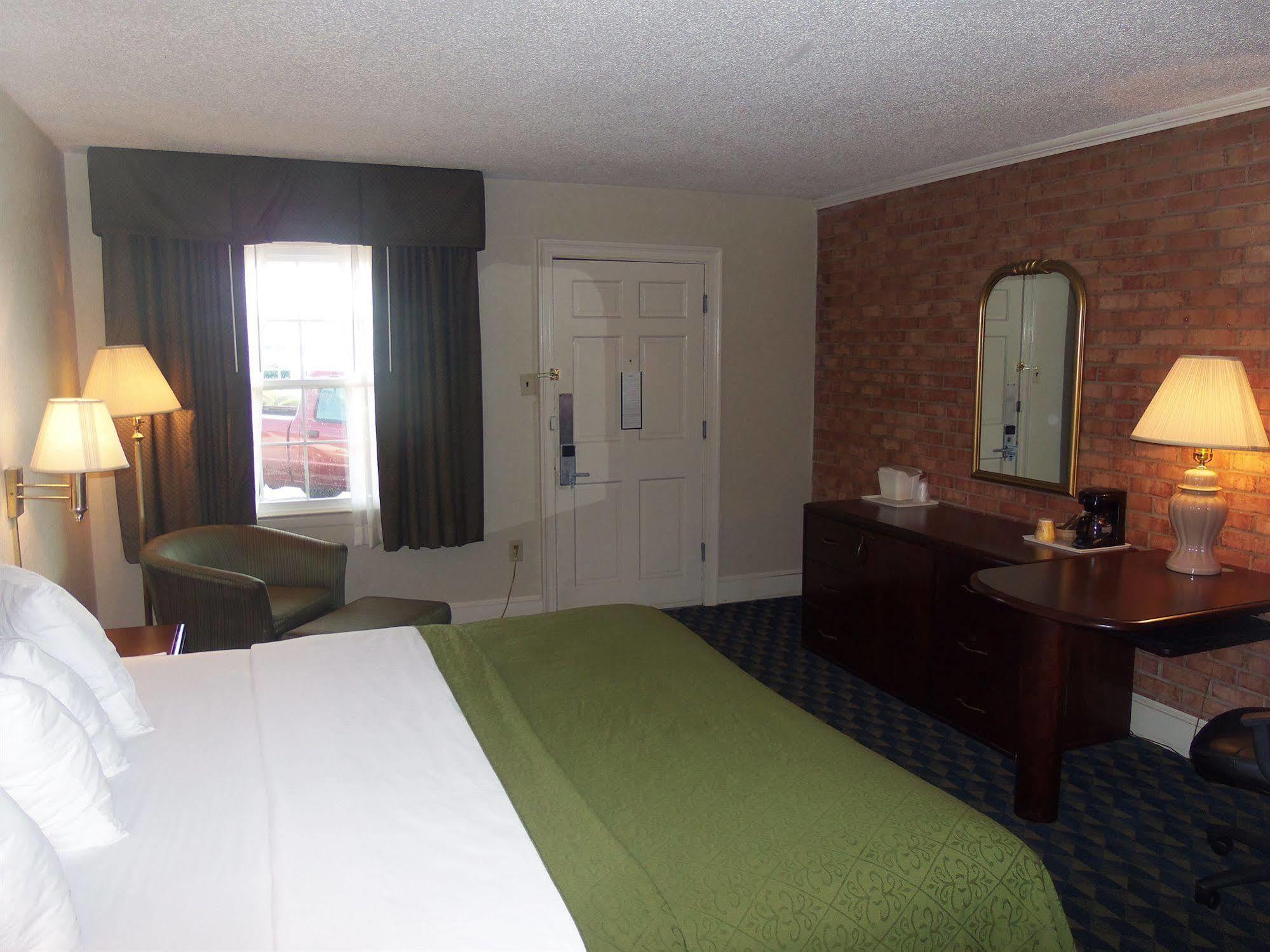 Governor House Inn Arlington/Falls Church Esterno foto