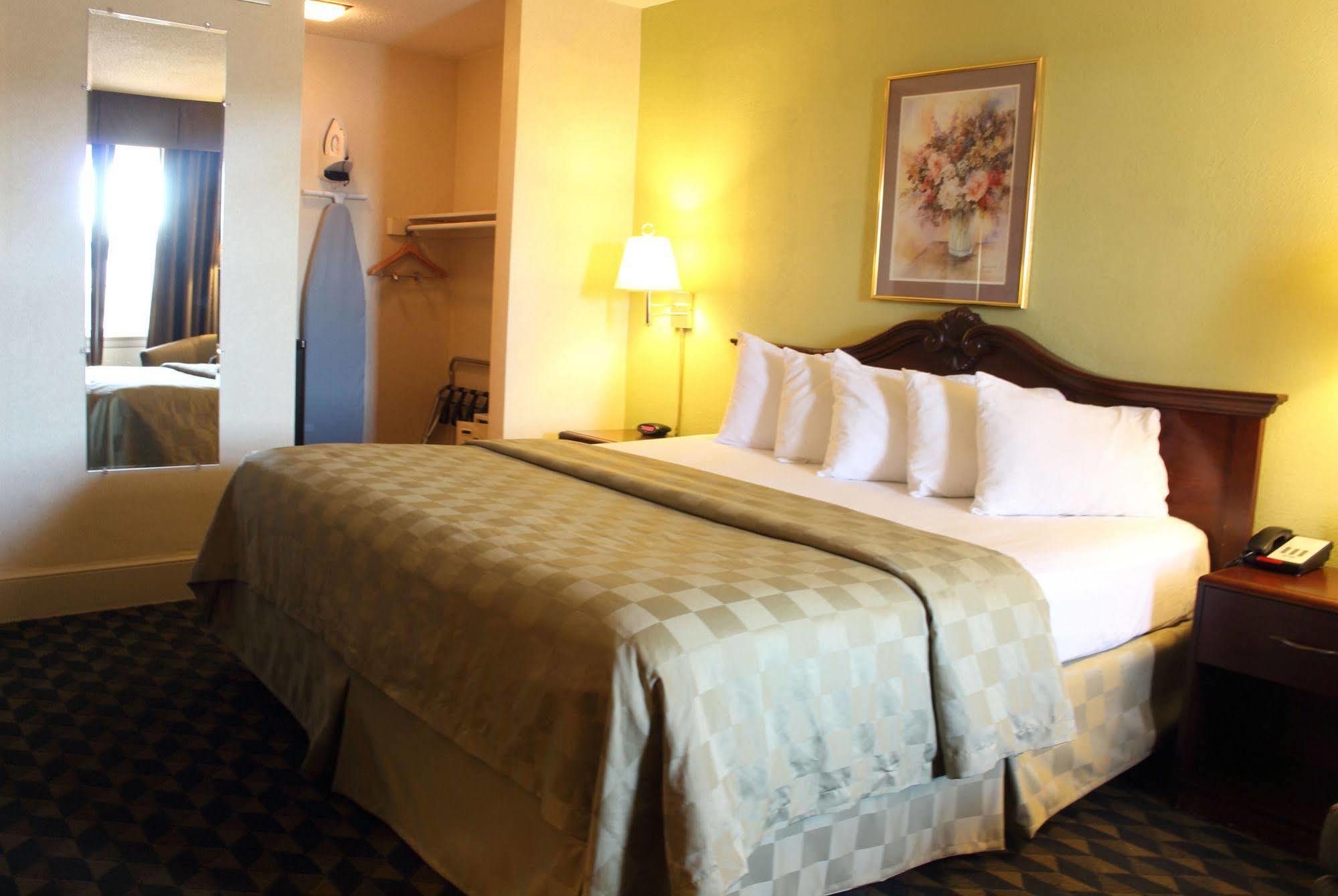 Governor House Inn Arlington/Falls Church Esterno foto